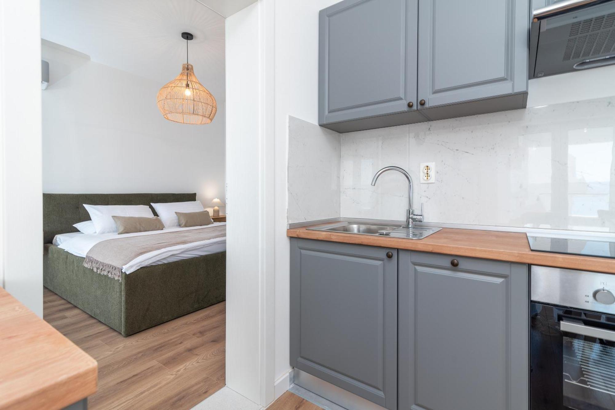 Sea View Apartment Karmen Jesenice  Extérieur photo